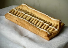 Tertestang med eplefyll