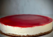 Ostekake med gelelokk